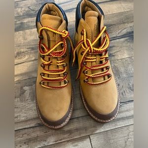 NWOT Marc Fisher boots